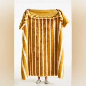 ANTHROPOLOGIE The Sophie Faux-fur Throw Blanket In Yellow 2